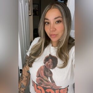 Meet your Posher, Daniela